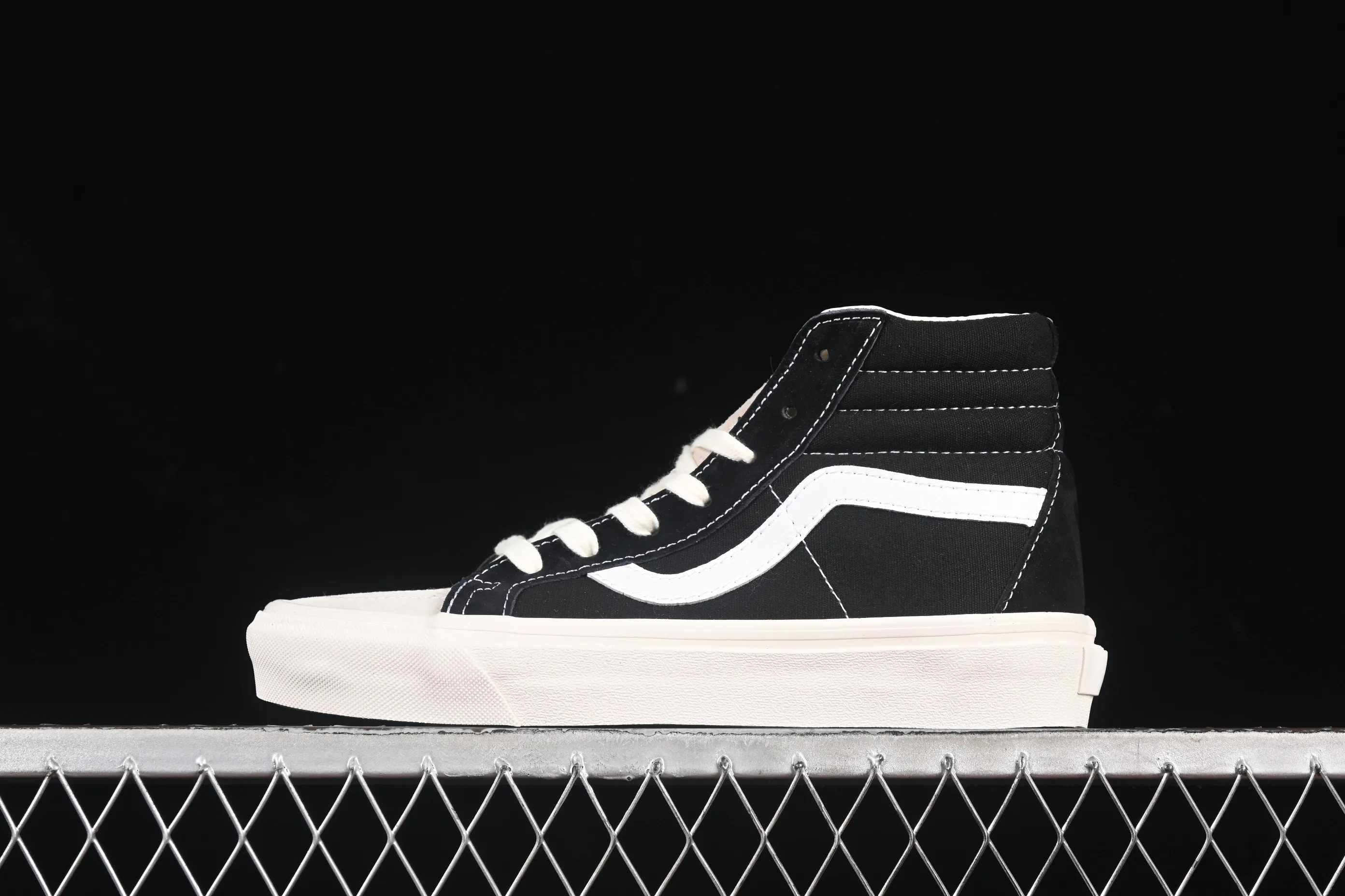 All categories Vans Vans series Vans Hi Vans high-top FOG x Vans Sk8-Hi joint high-top casual sneakers VN0A2XS1ML5
